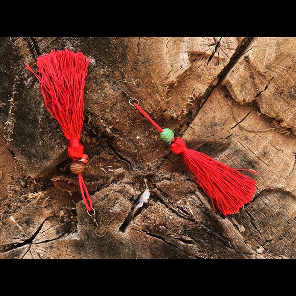 Wire Long Tassel Drop Earrings - Picture 4 of 5